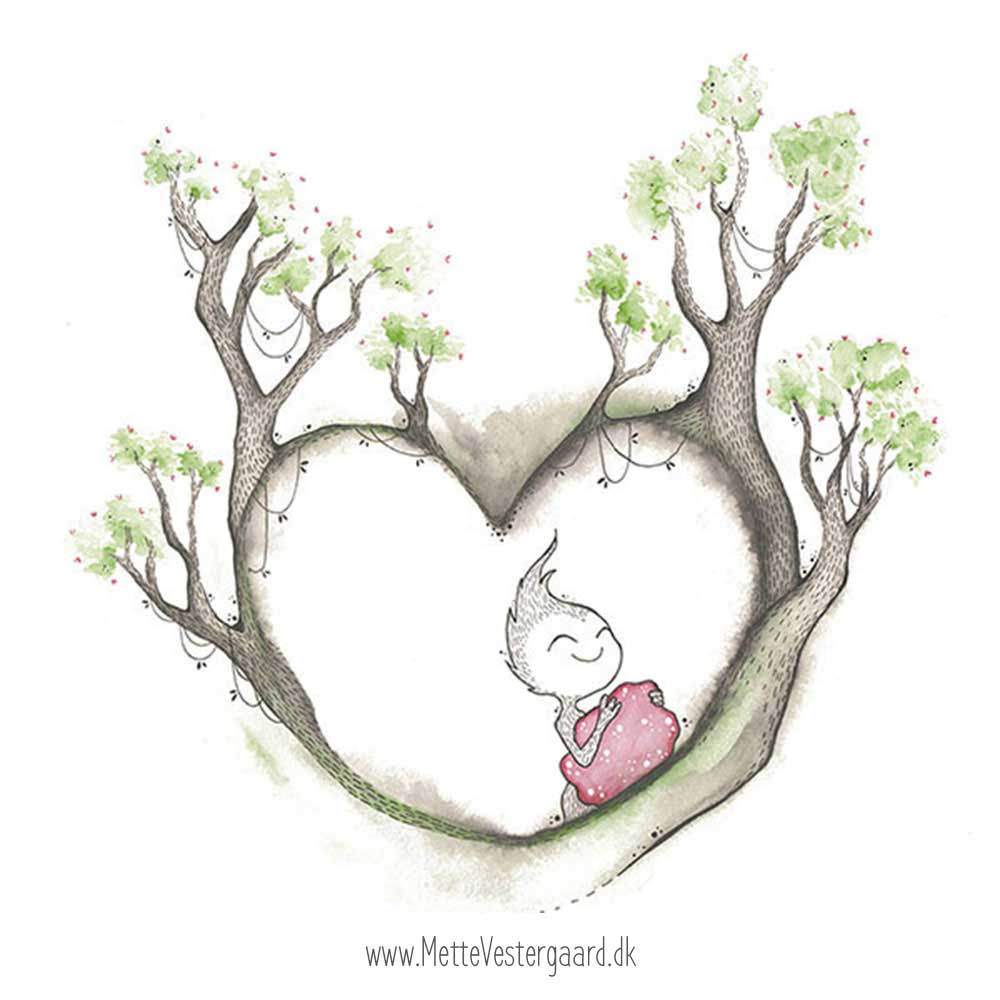 Closeup af illustrationen af det lille væsen omfavnet af træer og grene der former et hjerte.