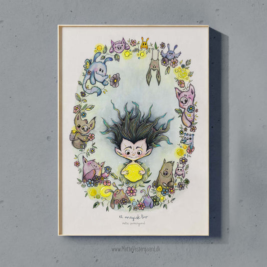 Illustration med magiske små smilende væsner, fuld af blomster, blade og eventyrlige lysende kugler.